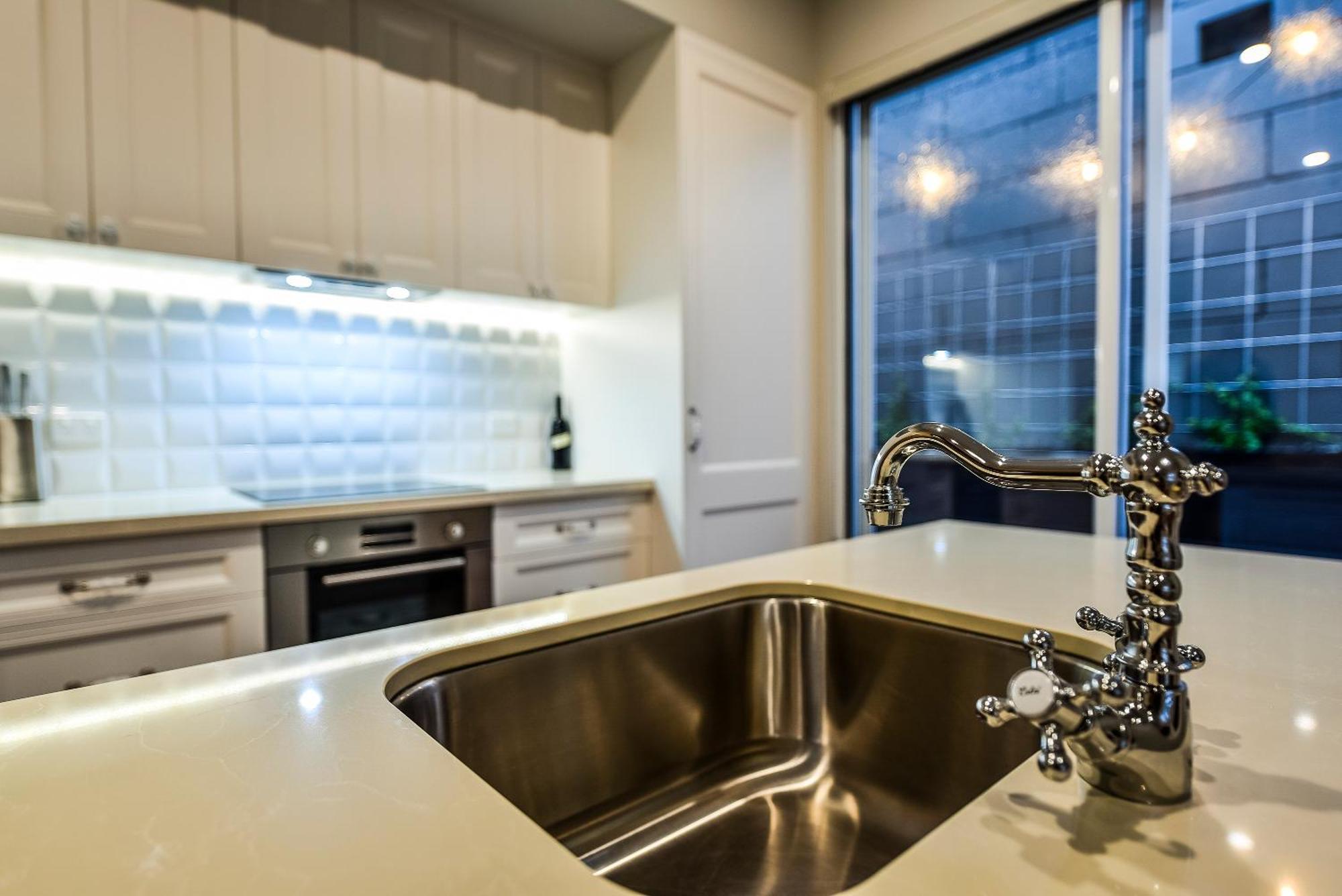 Aloha Central Luxury Apartments Маунт Гамбиър Стая снимка