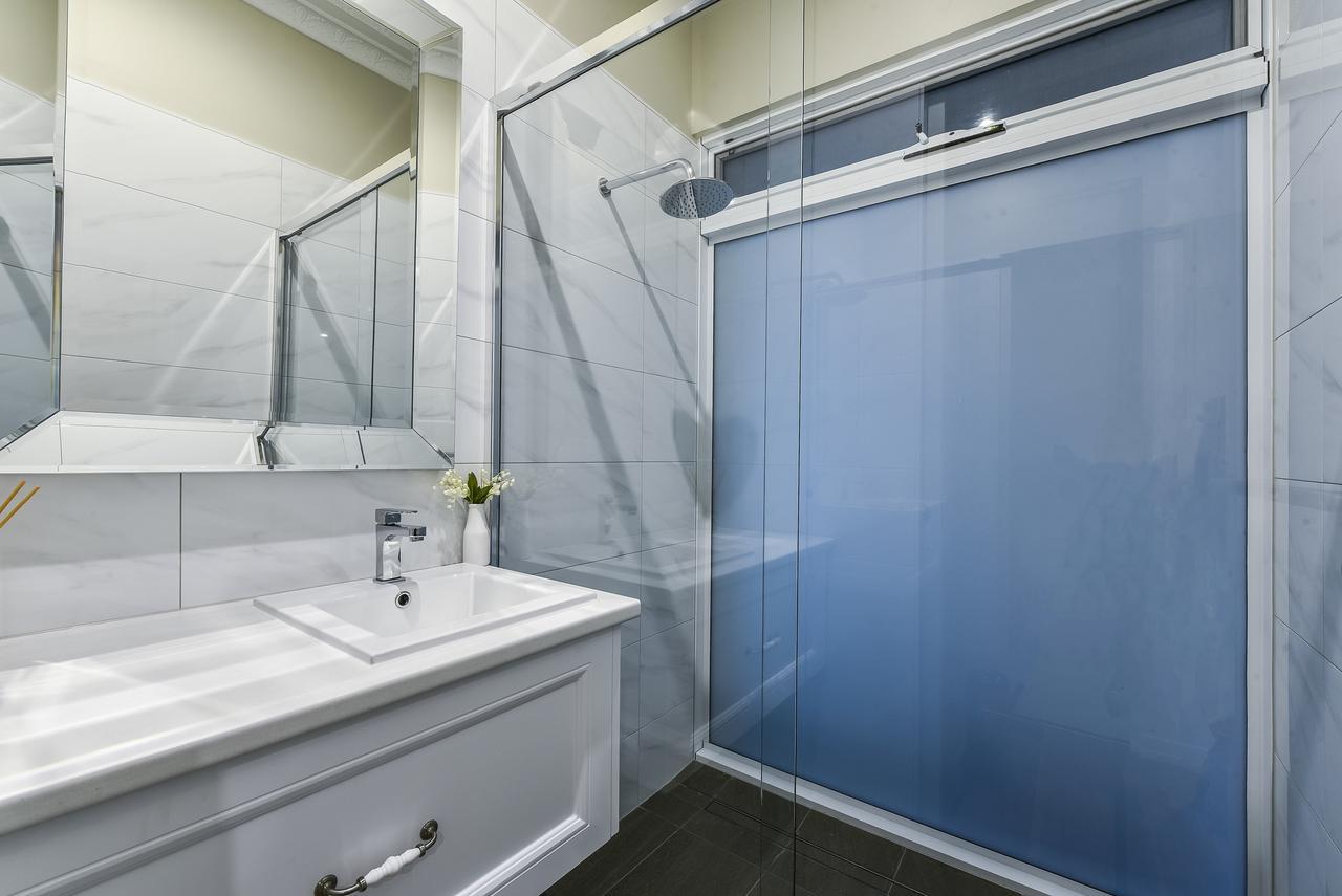 Aloha Central Luxury Apartments Маунт Гамбиър Екстериор снимка